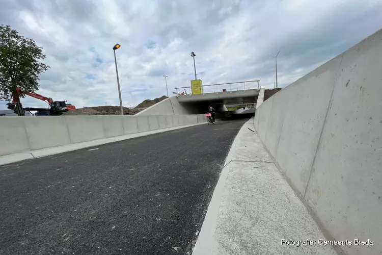Nieuwe fietstunnel tussen Breda en Etten-Leur geopend