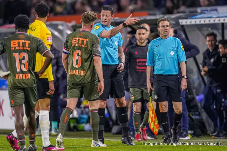 Verscherpte regels KNVB toegepast: NAC-Willem II gestaakt