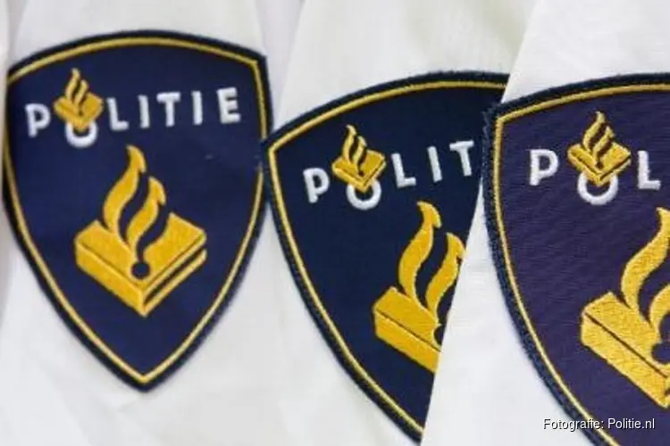 Politie doet inval bij twee adressen en vindt drugs in auto