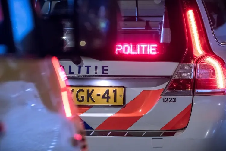 Man overlijdt na ongeval, twee inzittenden gewond